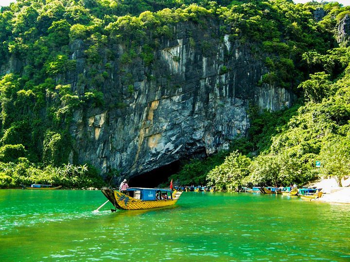 Vietnam Motorbike Adventure from Hanoi to Hoian via Pu Luong, Phong Nha, Hue