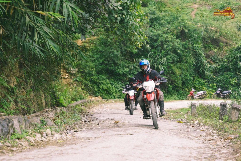 Hanoi Motorcycle Tours to Vu Linh village Hanoi Motorcycle Tours to Vu Linh village