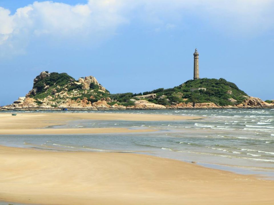 One Day motorbike tour from Mui Ne to Ta Cu mountain and Ke Ga Lighthouse