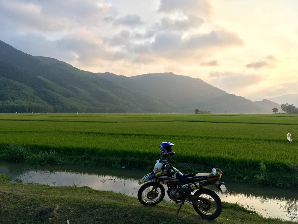 Hoi An Motorbike Tour to Hanoi via DMZ, Khe Sanh, Mai Chau