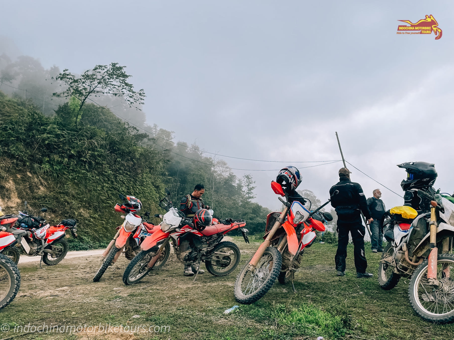SHORT VIETNAM NORTH-WEST MOTORBIKE TOUR IN NEED