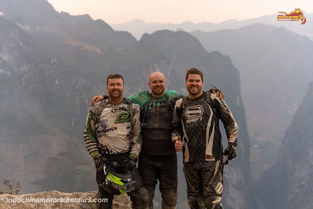 How to Ride Your Vietnam Motorbike Tour Safely?