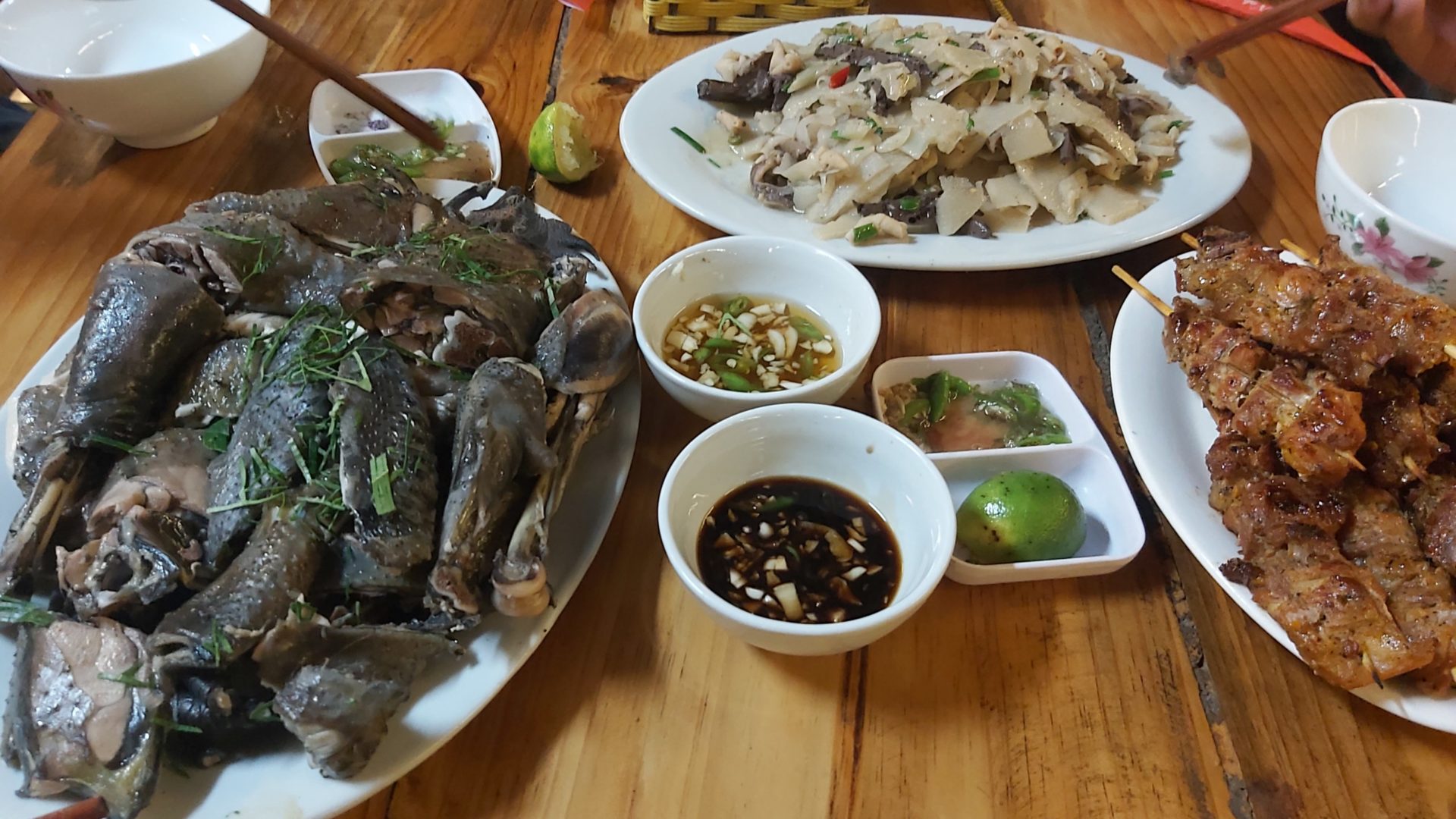 What to Eat While Traveling to Ta Xua Peak, Son La Province