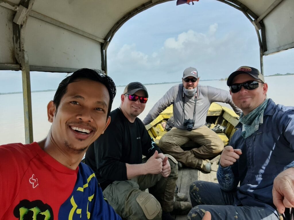 cambodia-offroad-motorcycle-tour-from-phnom-penh-to-kirirom-national-park-battambang (1)