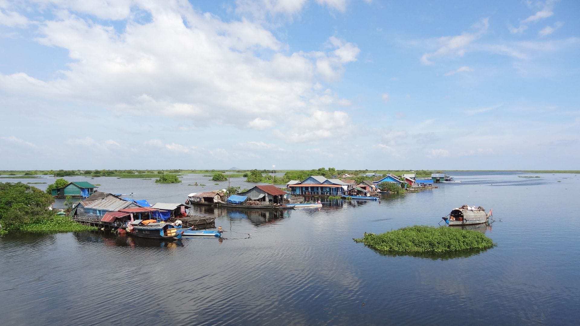 Cambodia Offroad Motorcycle Tour from Phnom Penh to Kirirom National Park, Battambang
