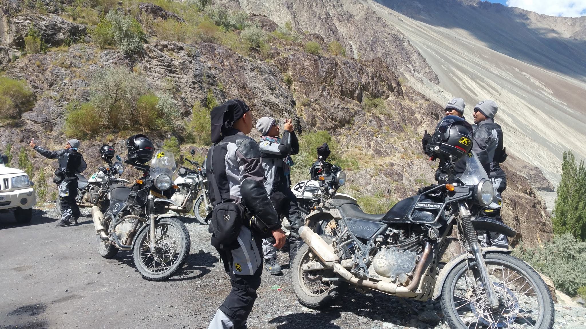 8-DAY ULTIMATE LADAKH MOTORCYCLE EXPEDITION TO UMLING LA